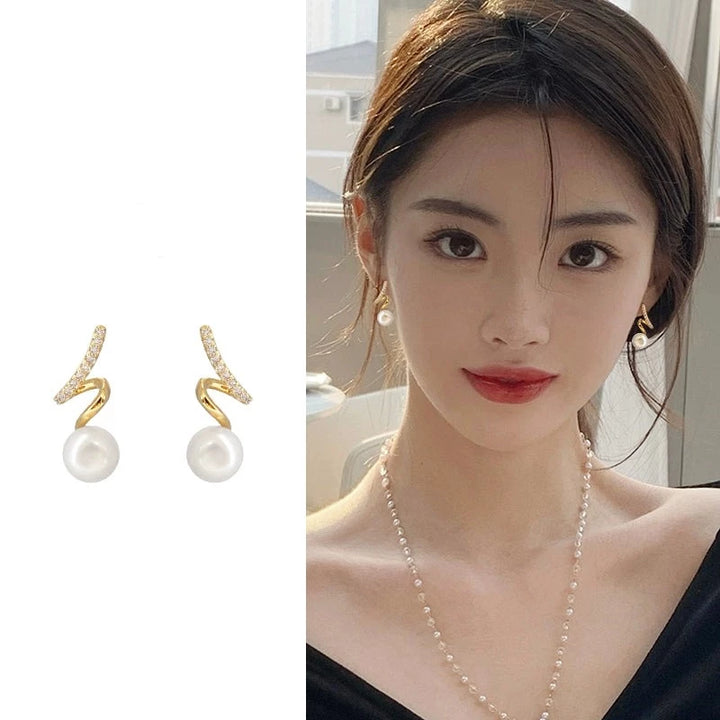 KC No. 163 French Pearl Earrings